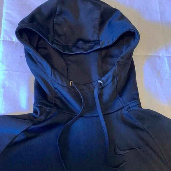 Nike Therma-fit hoodie - Picture 2 of 8